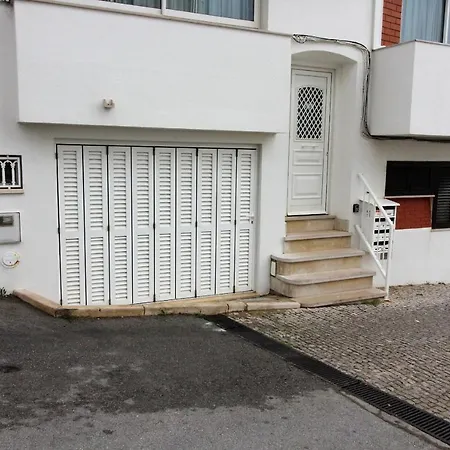 Apartment Waves -